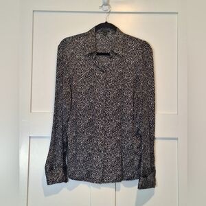 Ann Taylor Silk Button Down Blouse Black & White Print Stretch Size 10